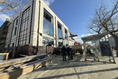 Глава минстроя проверил строительство выставочного зала "Современникъ" на Сахалине